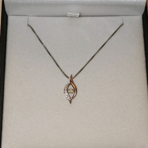 10k rose and white gold diamond pendent - Picture 1 of 3